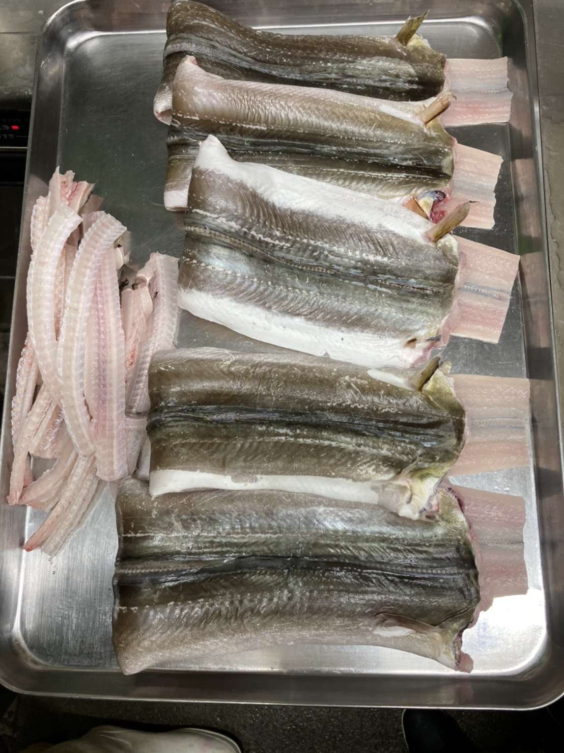 ご予約状況です（夜はご予約のみコースお出ししております）